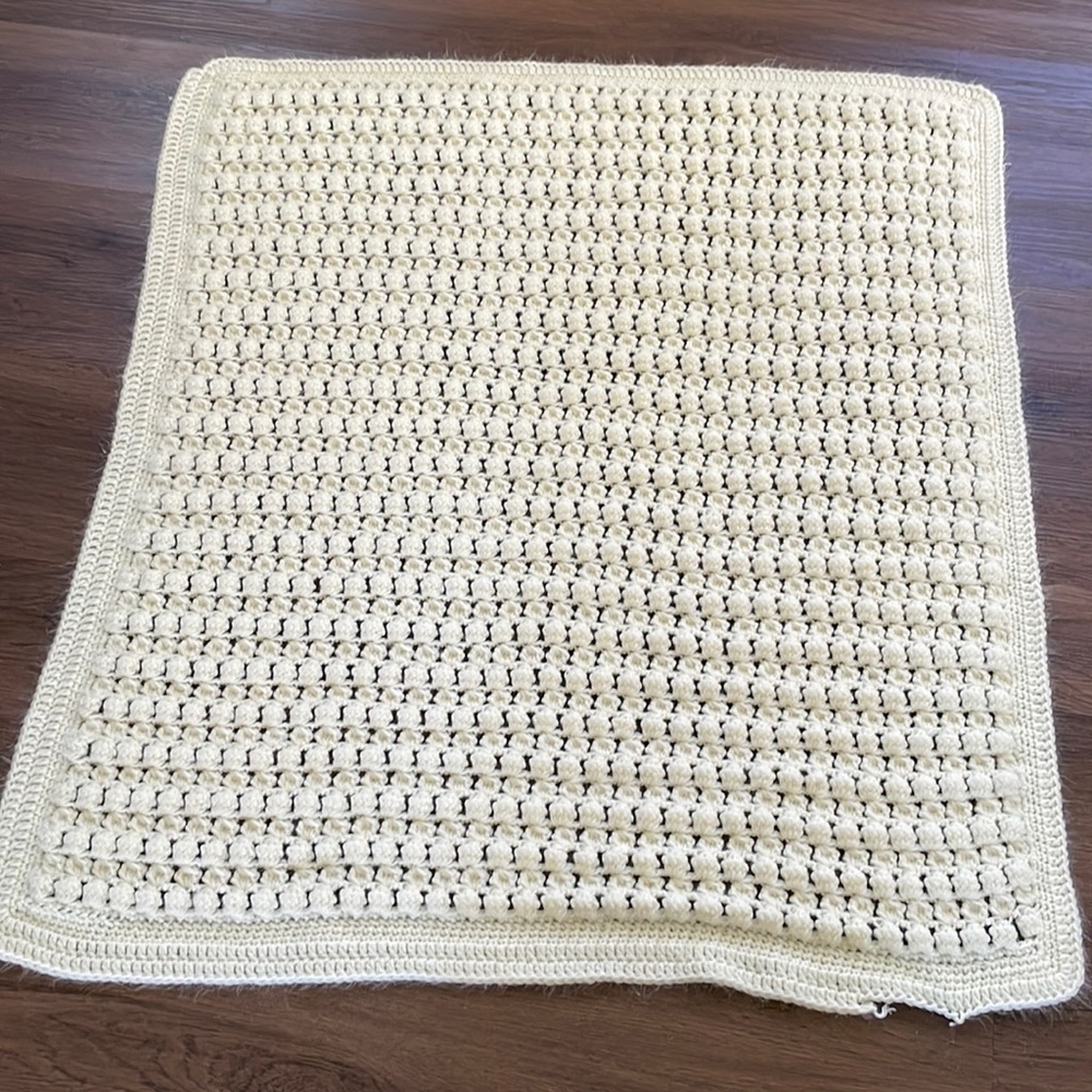 CROCHET BABY BLANKET NICE and COZY